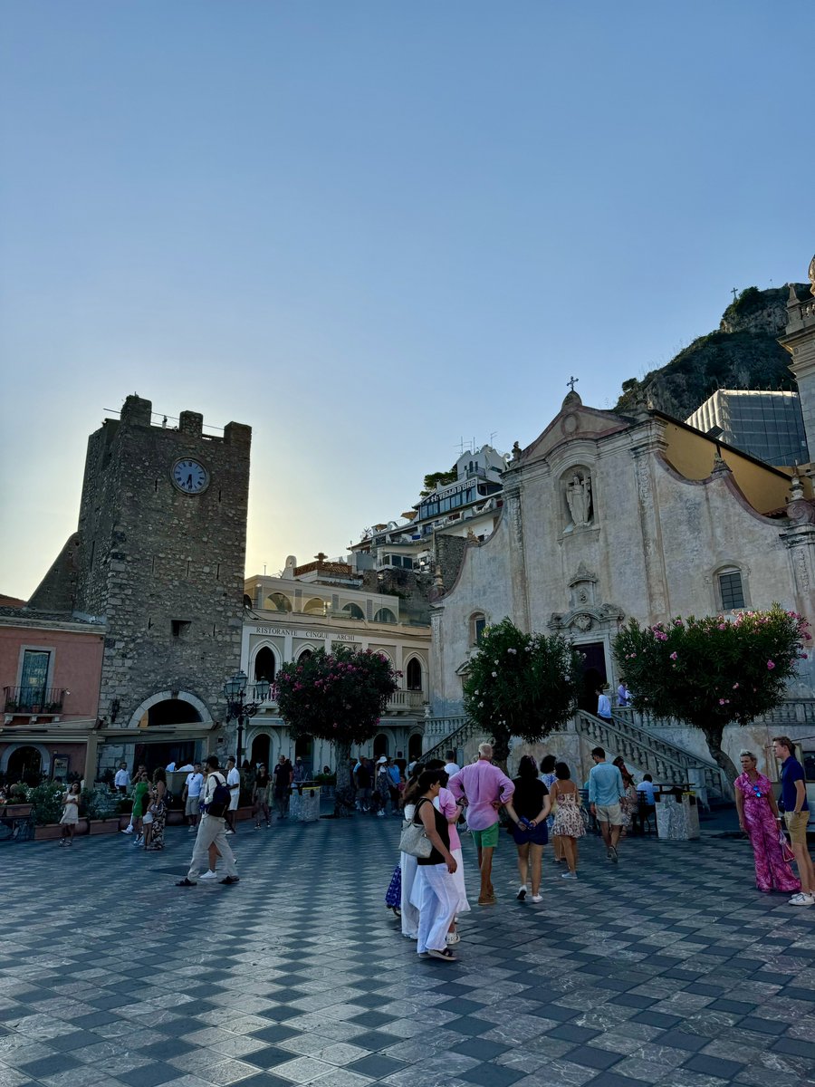 CharmOfCulture's tweet photo. A weekend in Taormina 🇮🇹 https://t.co/u29VPx1WOu