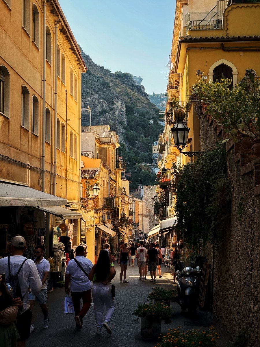 CharmOfCulture's tweet photo. A weekend in Taormina 🇮🇹 https://t.co/u29VPx1WOu