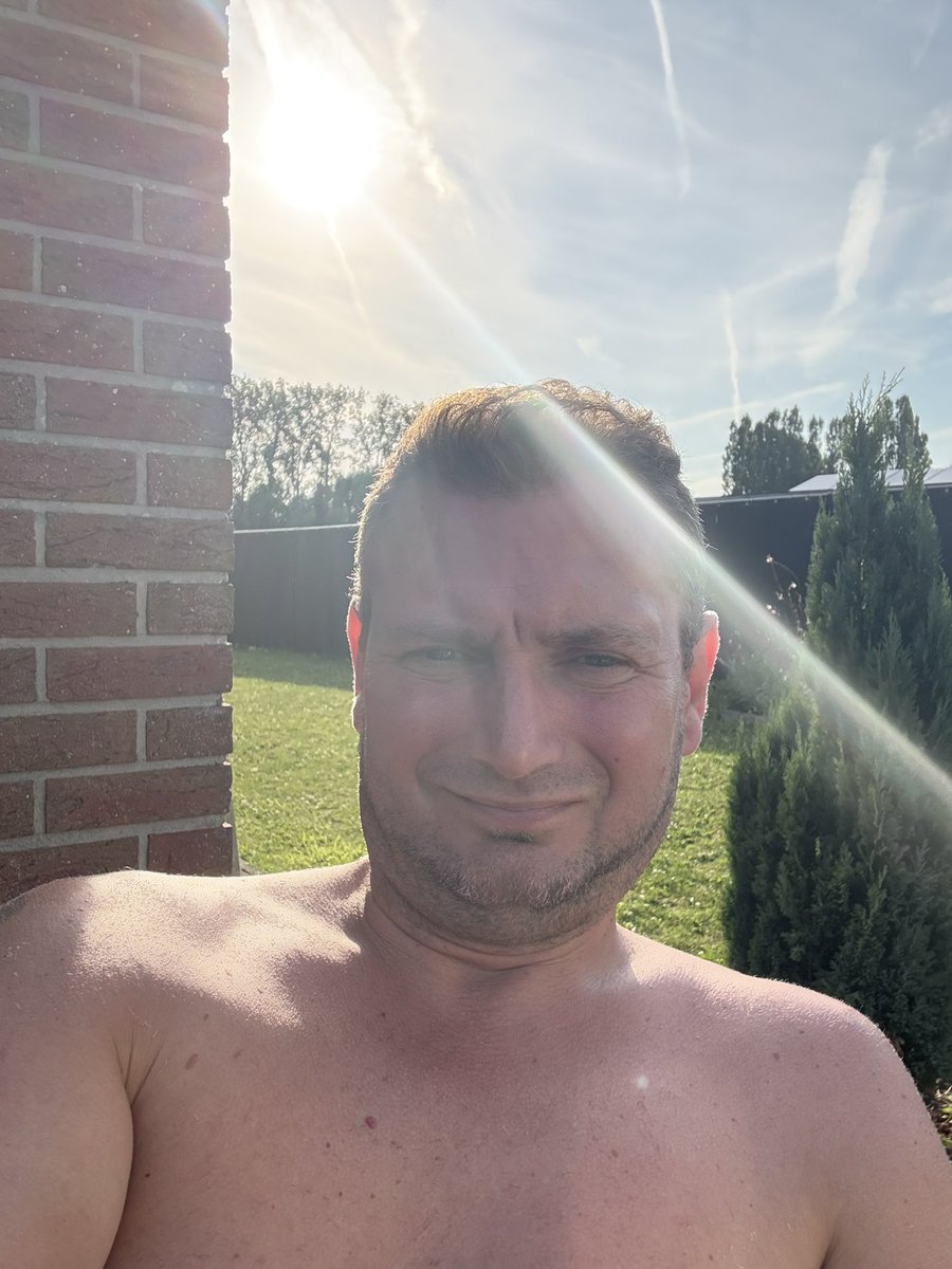 HarnieKevin's tweet photo. Buiten genieten van met zonnetje! 🌞 https://t.co/6KHkd2Mzks