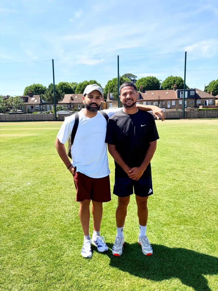 hitmanfanfollow's tweet photo. Hitman Rohit Sharma is getting ready for ODI series in England. ❤

- with a net bowler after practice session. https://t.co/ppRFJ4jva7