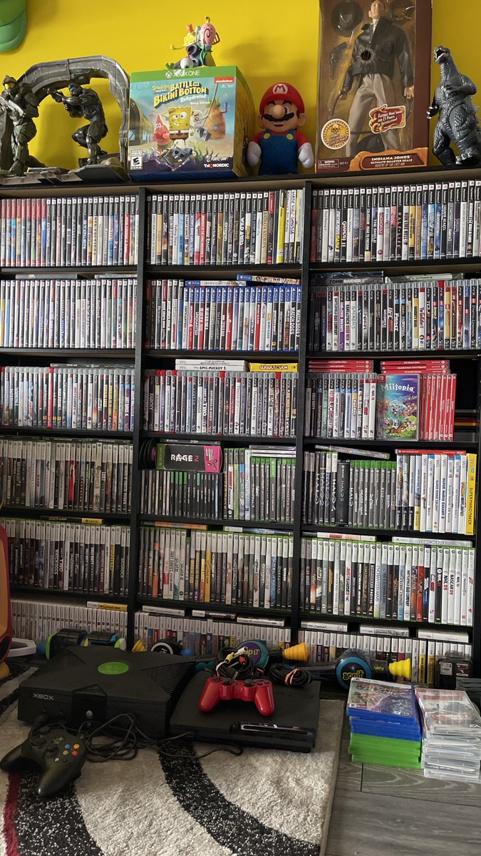 rickyberwick's tweet photo. @PlayStation can I play my physical games on it https://t.co/UCzBAOd1c1