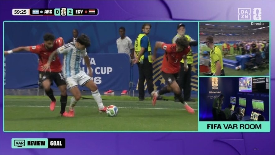 MrAsubio's tweet photo. #Argentina #Egypt

👟 Marca un tremendo golazo Egipto y el Var decide mandar al árbitro al monitor por un pisotón de Ateya al dedo meñique del pie derecho de Lisando Mtnez.

📌 ES GOL LEGAL.

👮🏻‍♂️:✅️❌️
📺:❌️

▪️Ese pisotón si se pita en vivo, ok. Pero ¿entrar desde el Var... https://t.co/Tv3WElhmwy