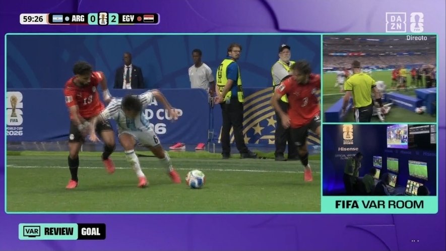 MrAsubio's tweet photo. #Argentina #Egypt

👟 Marca un tremendo golazo Egipto y el Var decide mandar al árbitro al monitor por un pisotón de Ateya al dedo meñique del pie derecho de Lisando Mtnez.

📌 ES GOL LEGAL.

👮🏻‍♂️:✅️❌️
📺:❌️

▪️Ese pisotón si se pita en vivo, ok. Pero ¿entrar desde el Var... https://t.co/Tv3WElhmwy