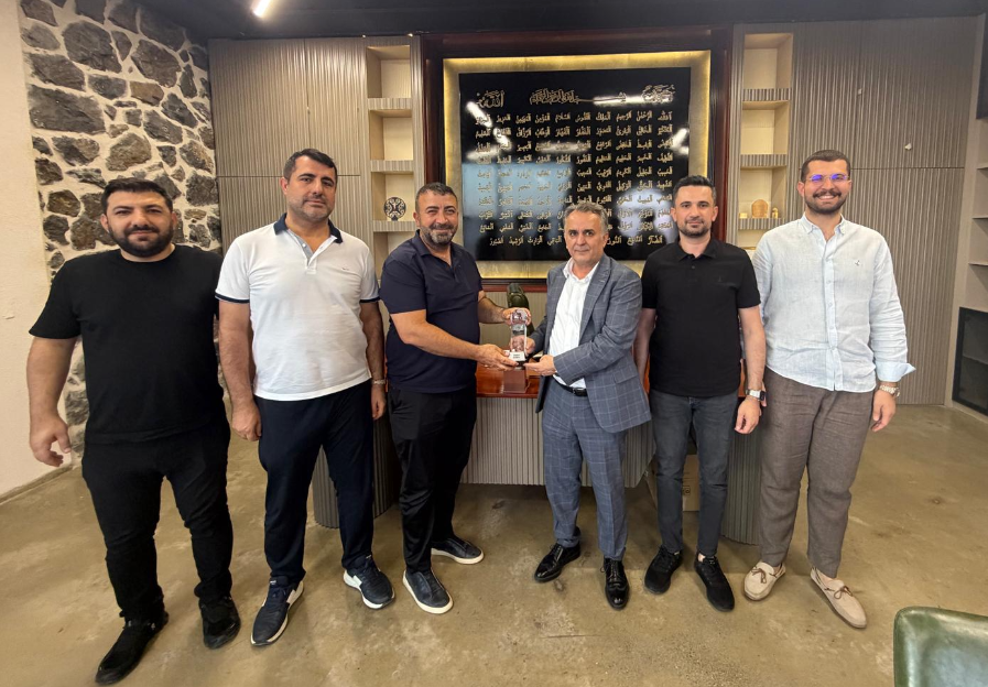 MUSIADBatman's tweet photo. Üyemiz Ömer Beber’i, Simin Havuzculuk ve Hamdani Restorasyon firmasında ziyaret ettik.
Gerçekleştirilen görüşmede gündeme ilişkin konular, sektörel süreçler ve üyelerimizin beklentileri üzerine değerlendirmelerde bulunduk. https://t.co/kIrZriAn2a