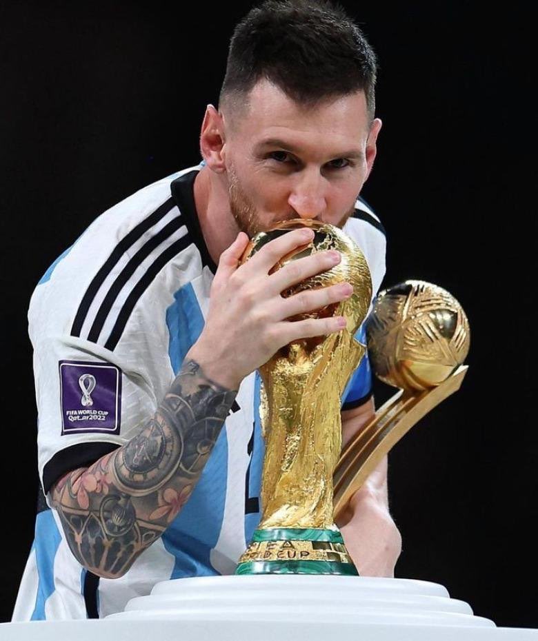 _m20ii's tweet photo. شكرًا على كل شيء ليو.. 💙👑 https://t.co/MMug6hVvHD