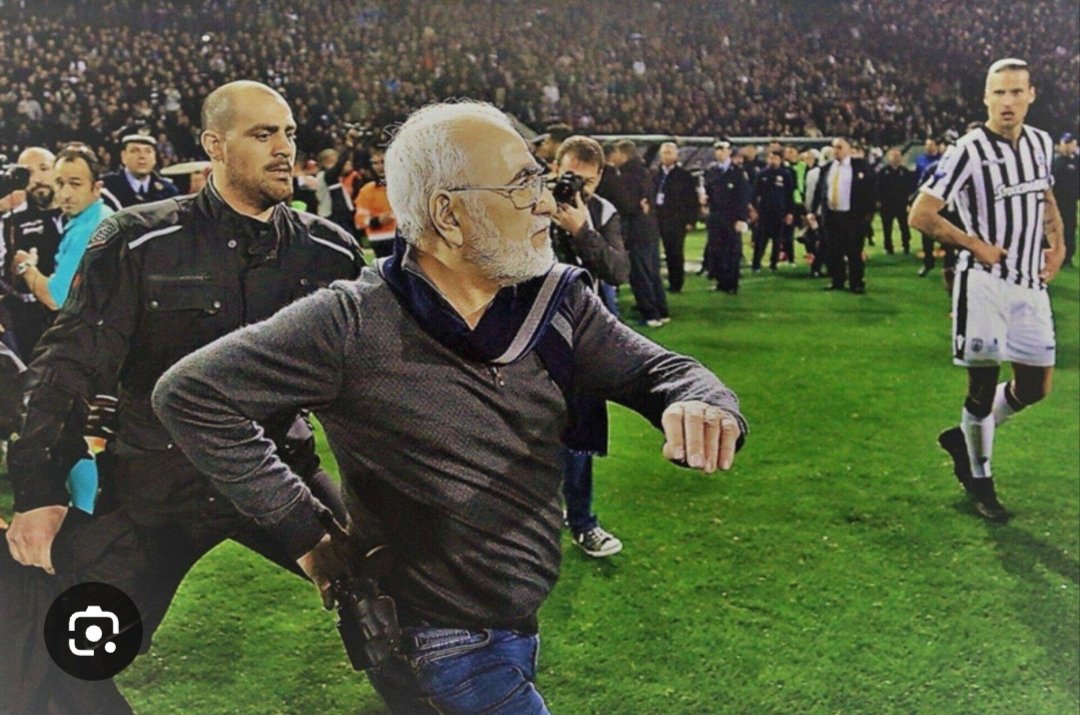 Alfonsoconstant's tweet photo. Infantino bajando a arreglar el Argentina Egipto https://t.co/rvQEzz8OXv