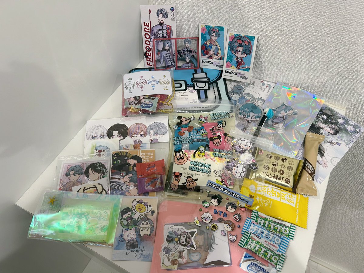 _2ll_min's tweet photo. I received so many amazing gifts at #BangkokBeat 🥹✨
Thank you so much to all the HzBeats💓
It was my first time at an event like this and I was pretty nervous, but so many of you came up and talked to me, and it made me really happy. I’m so grateful 😭🫶

（If you gave me a gift and happen to see this, I’d really appreciate it if you could let me know so I can thank you properly🙏 ）