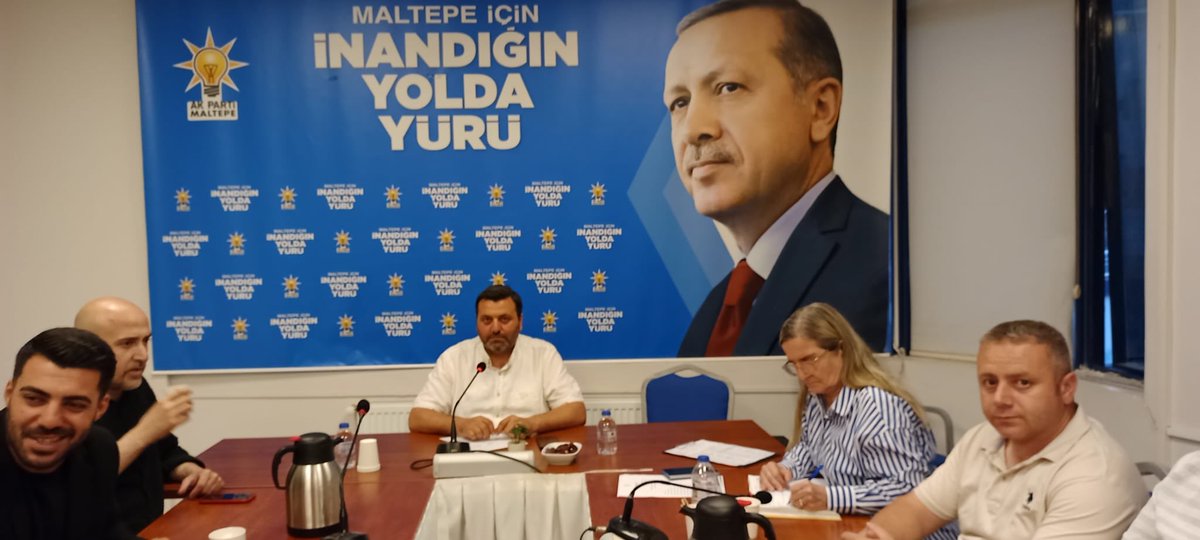maltepeakparti's tweet photo. Hizmet aşkı engel tanımaz,Haftalık Olağan Yönetim Kurulu gerçekleştirdik. Ak davamızın neferleri olarak milletimizin emrindeyiz
#BirOlmakRuhumuzdaVar 
@akpartiistanbul 
@Behadir https://t.co/JgpozrGToi