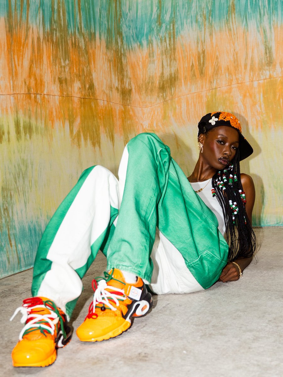 ayofolahan's tweet photo. My documentation of the @primeriesafrica Editorial for HOMECOMING x NIKE https://t.co/OA27iZDkfR