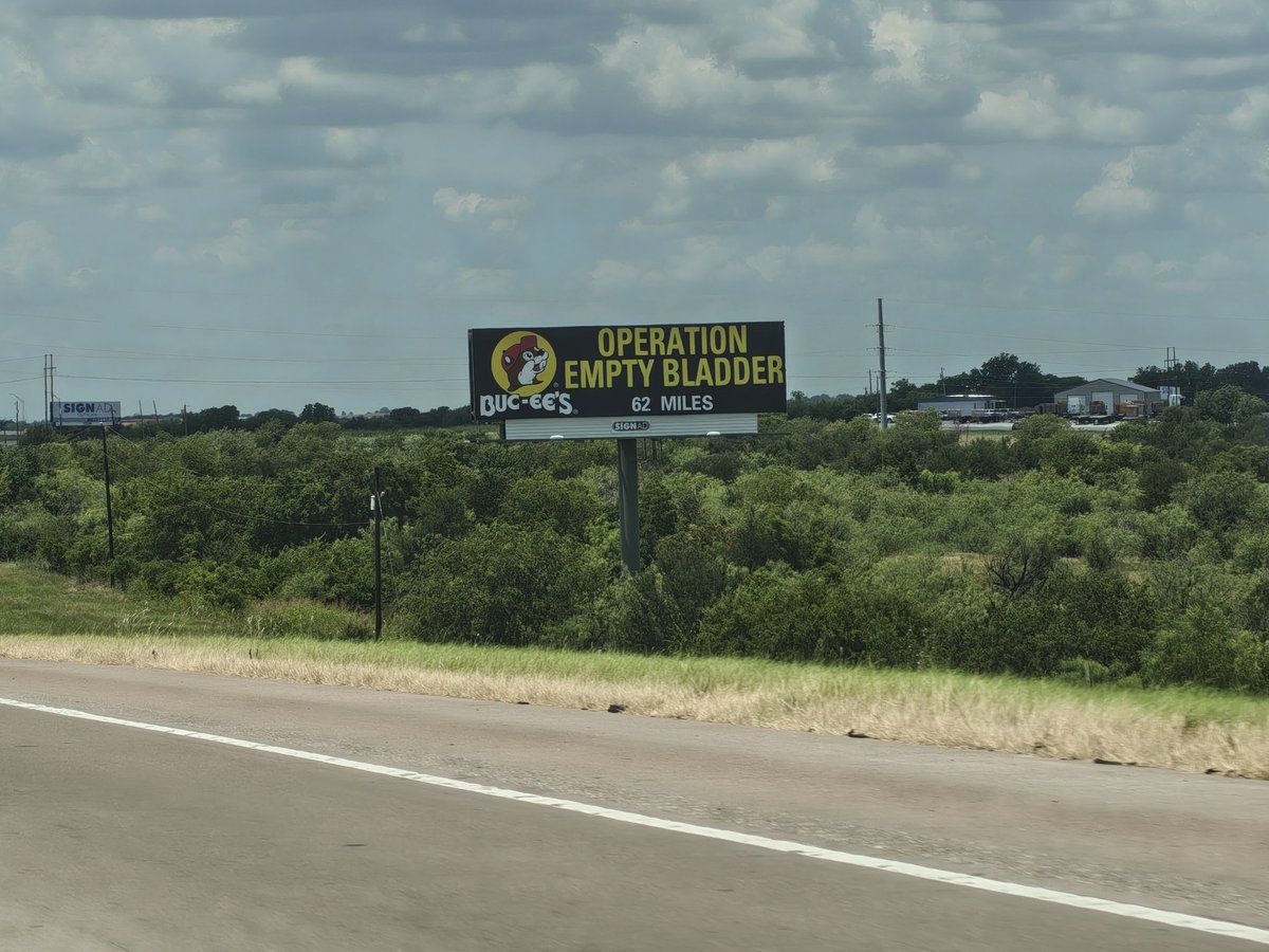 lithiatedyke's tweet photo. Driving is really hard for people with piss fetishes, ok? https://t.co/zkJpcdoGQn