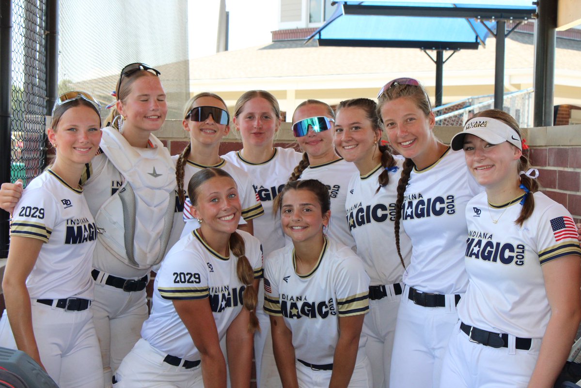 jackiemerc13's tweet photo. So proud of this team! Going 10-1 in the 16u division &amp; finishing top 4 out of 162 teams! Shoutout to my pitchers @CaitlynKrause33 &amp; @LydiaRamstad_29, u were both on 🔥!
Stats:
.353 avg
.542 OBP
1.189 OPS
.647 SLG
9RBI
4R
4BB
3HBP
@IMG_14uNational @tagupSoftball @aliekennedy47 https://t.co/DsKOT1oDo1