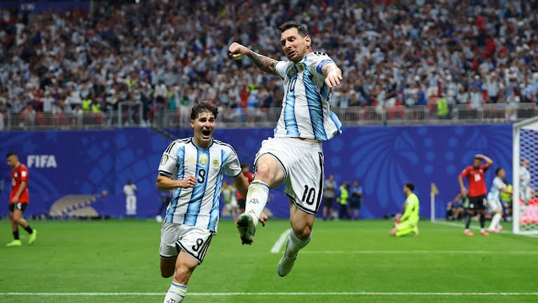 official_leeks's tweet photo. the GOAT.   

#argentinavsegypt #2026worldcup #FIFA https://t.co/MPYaEjLY8e