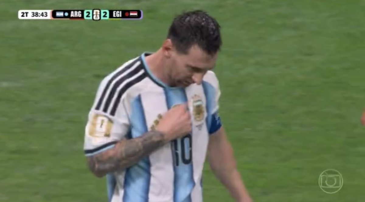 futebol_info's tweet photo. 9º JOGO SEGUIDO de Copa do Mundo que Messi marca gol. Desde as oitavas de final da Copa do Mundo de 2022.

📸 Reprodução/Globo https://t.co/ZVYiUzBgws