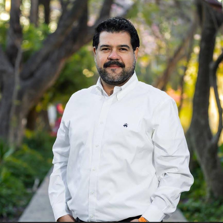 MovGDL's tweet photo. Hoy celebramos a nuestro coordinador @jujoramos, en su cumpleaños. 

Su convicción, liderazgo y compromiso con las y los tapatíos son inspiración para seguir construyendo un mejor presente y un mejor futuro para nuestra ciudad.  

¡Muchas felicidades y que sea un gran año! https://t.co/2AMShkrKbO