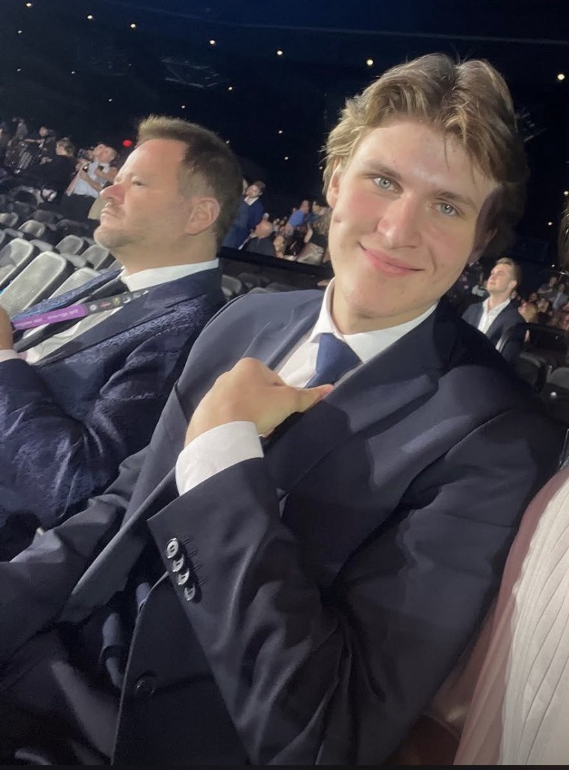capsyka's tweet photo. The sharks are trying to collect all the players with scary blue eyes so they can freak the opponents out so bad that the sharks always win https://t.co/slFLBFAtva