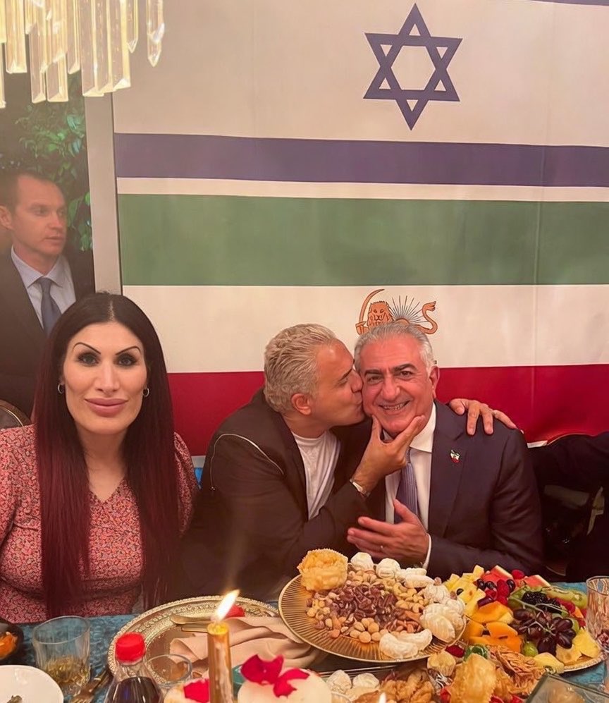 Elechim09's tweet photo. @PahlaviComms Traitor https://t.co/H18JWfC0HF