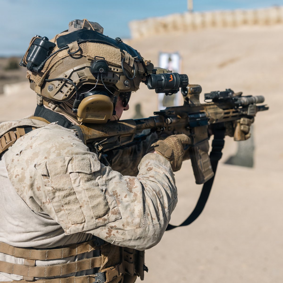 Remnantize's tweet photo. 2nd Force Reconnaissance Company https://t.co/4f9ZxBjp0c