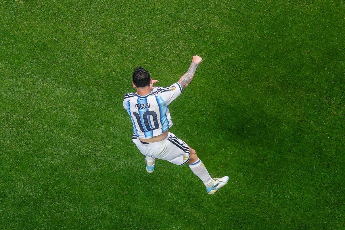 M10GOAT's tweet photo. افررررررررررررررررررح يا سيد التاريخ 🐐 https://t.co/XOwuawrUHJ