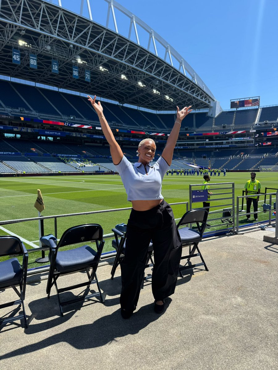 zyahbelle's tweet photo. Today is National Black Women’s in Sports Day, and I’m celebrating by adding two World Cup matches to my DJ résumé ⚽️🥹

It’s a blessing to be a part of history ✨ https://t.co/K0YDnHBHDl