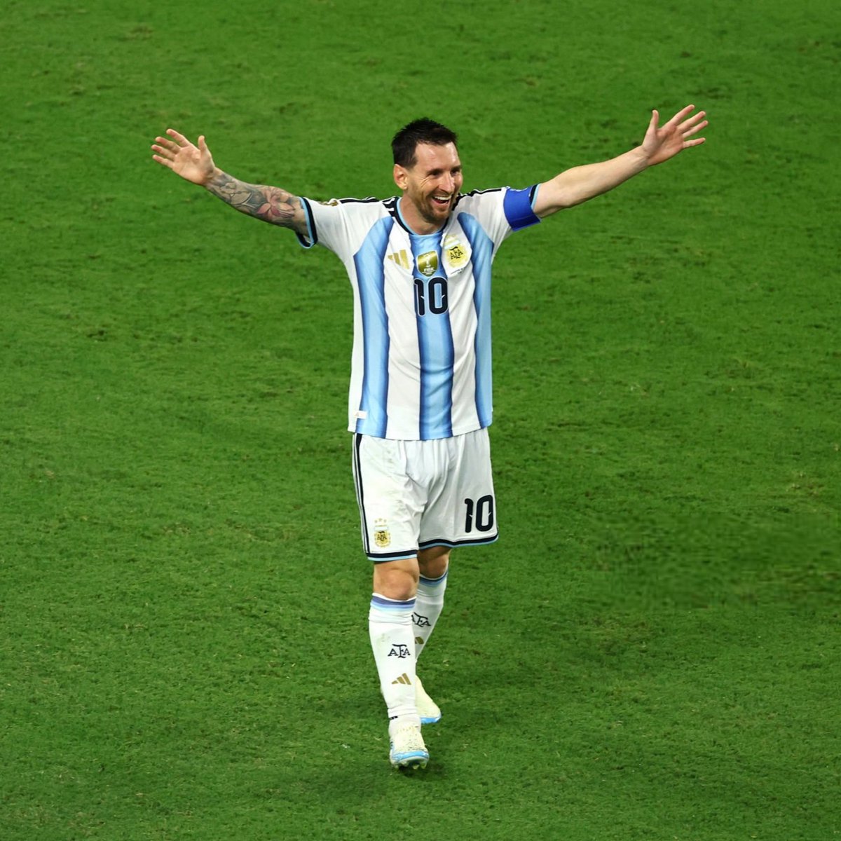 Mmonkoaa's tweet photo. There is still enough time for you to become a Messi fan. https://t.co/MM5APBrqac