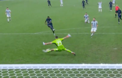 TouchlineX's tweet photo. 🚨 𝗧𝗥𝗨𝗘 𝗢𝗥 𝗙𝗔𝗟𝗦𝗘: Messi is saved once again. https://t.co/nnjEibNP1m