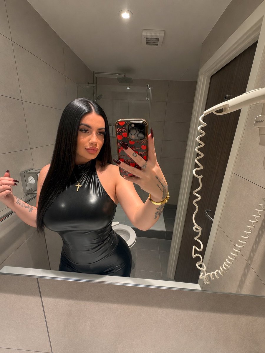 youpaylaurina's tweet photo. Submit and send for goddess https://t.co/hcWJJPTclm