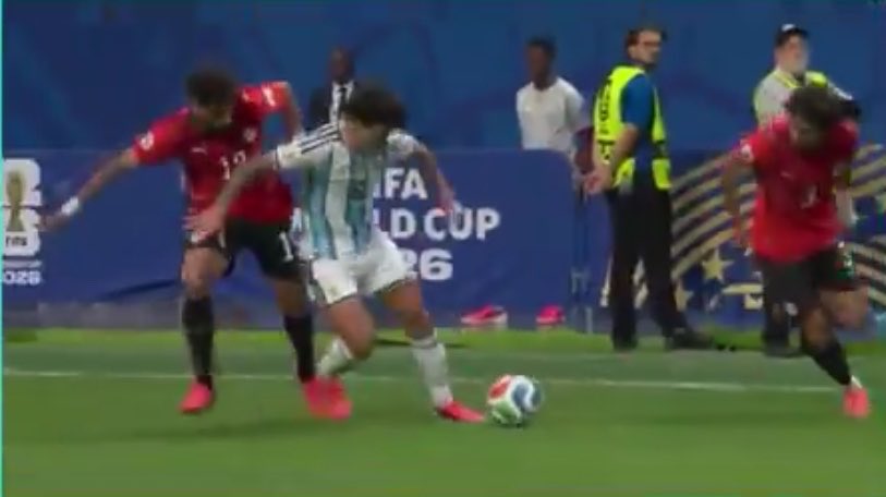 DclGaell's tweet photo. @sudanalytics_ si esto era falta ,lo otro era penal ,jajajaja el robo es total https://t.co/4xzNrRFUbg