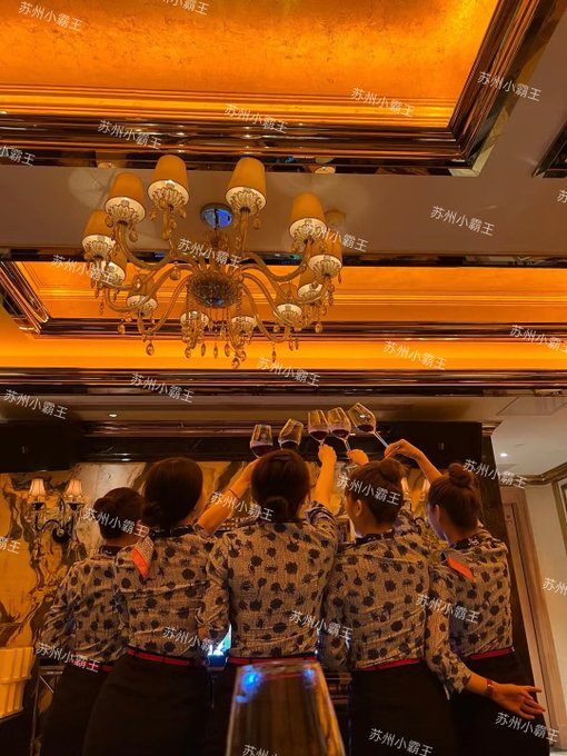 SguajWang's tweet photo. 天龙人大哥带我开眼界 
#空姐丝袜 #空姐 #苏州 #空姐臭脚 https://t.co/NpqAUq9rGh