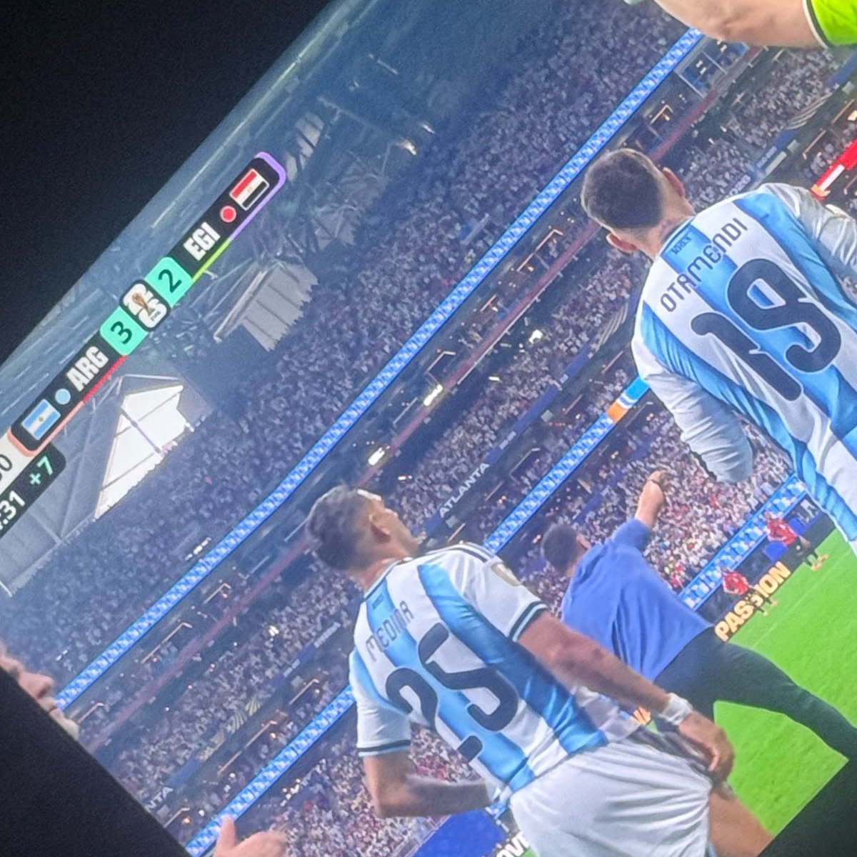 rafael_criative's tweet photo. Brasileiro tem que assumir que não tem mais chance de vencer uma copa do mundo e não pode temer aplaudir quem realmente joga com raça #cazétv #CopaNaCazéTV 

Seleção Brasileira deveria estar assistindo este jogo e tomar como exemplo https://t.co/gzLygODjzw