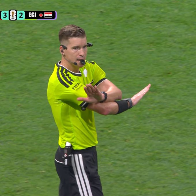 CentralDoBrega's tweet photo. o melhor jogador da Argentina em campo.

dedicação absurda. merece créditos. https://t.co/v1lLNfYsQp