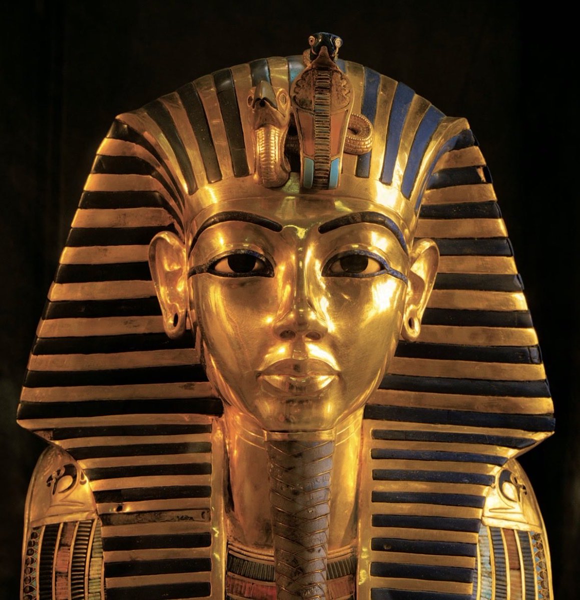 WarwickBabe's tweet photo. Tutankhamen is phoning up FIFA now - wants that potential penalty call to go to VAR….

#argegy #egyarg #argentina https://t.co/jYa5EfwsNY