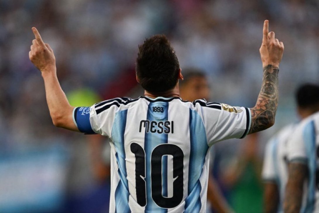 jhonmont31's tweet photo. Hay cosas muy DURAS en esta vida, y luego es ser hater de don LEO MESSI. Mucho ánimo a todos… https://t.co/JXNS83pLbO