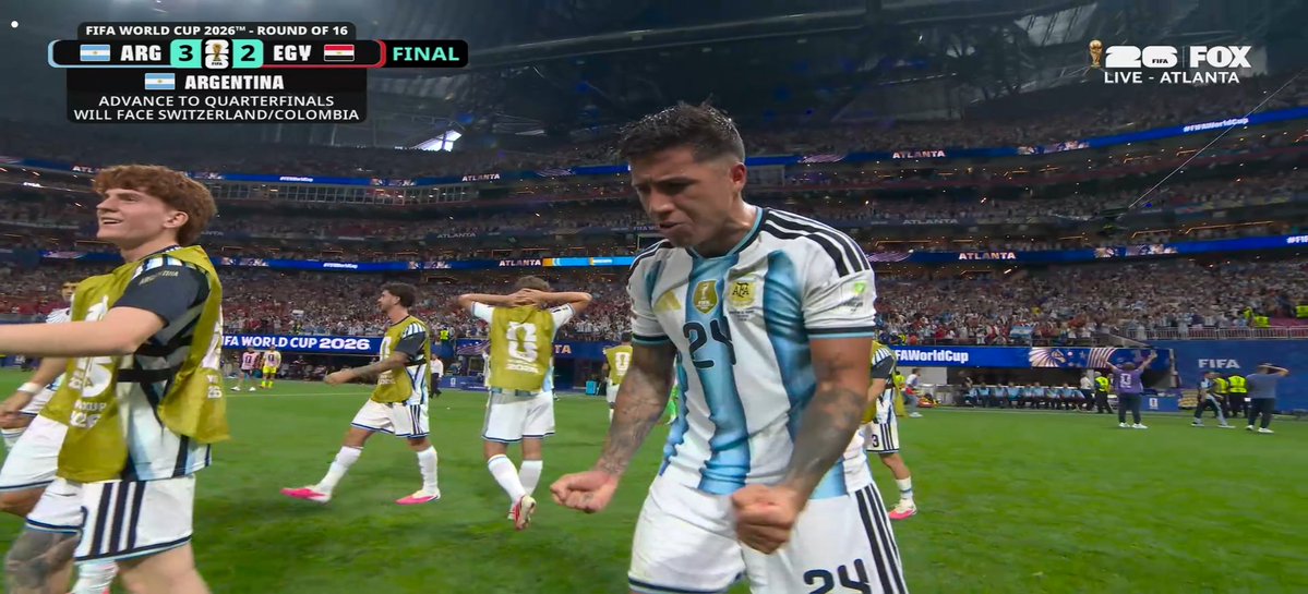 AnoghSamaddar's tweet photo. Argentina wins 3-2 in Injury time !!! 
What a Game !!! What's your thought on the 3rd Goal ??? 

#Egypt
#Argentina https://t.co/dTiYwQuSP4