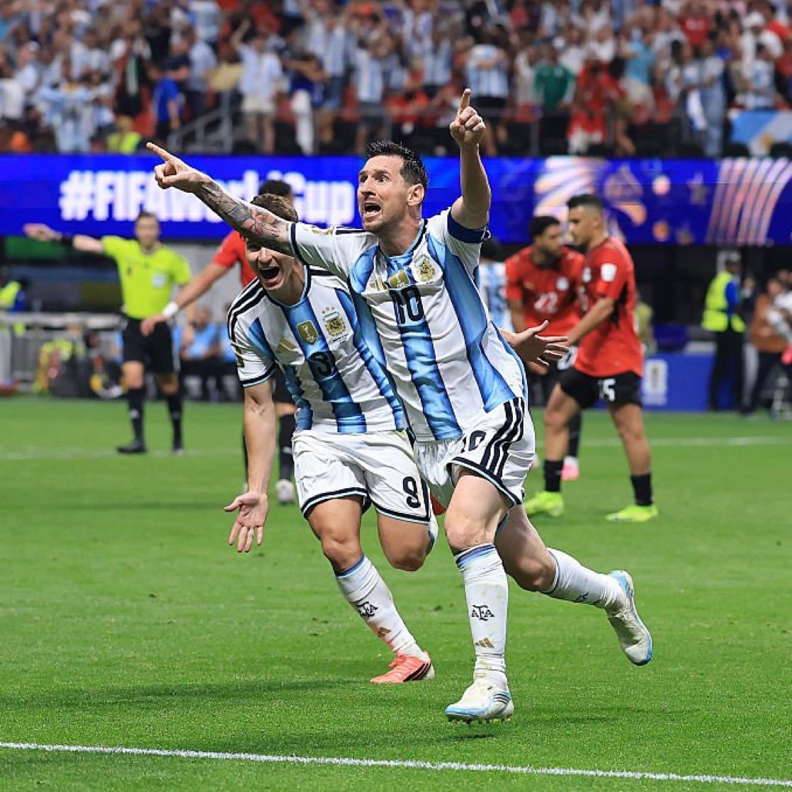 movies_new1845's tweet photo. They tested our nerves, but champions always find a way. Proud to be Albiceleste! 🇦🇷👑
What a win what a comeback #Argentina
#ARGvsEGY
#MessiGoldenBoot https://t.co/P4eCv9B6IN