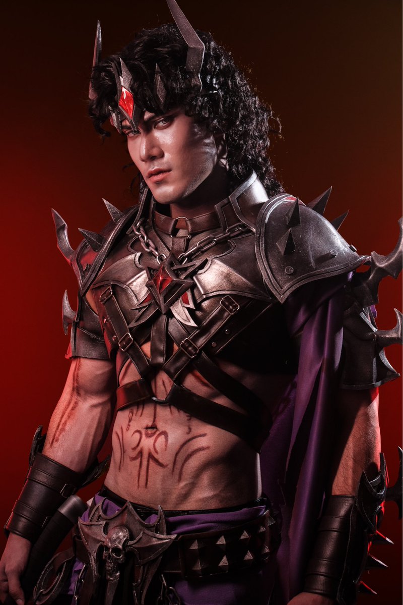 PrinceDGZMN's tweet photo. Cosplaying The Warlock, the latest class from Diablo Immortal. One of my personal favorite Diablo cosplays. I fell inlobe with its design! #Diablo #DiabloImmortal @DiabloImmortal https://t.co/WeT2k86Z3e
