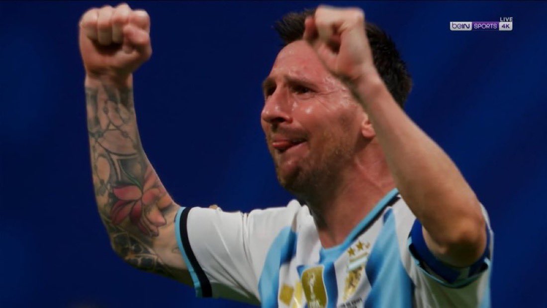 football_li5's tweet photo. ليونيل ميسي ينهار بالبكاء، ميسي لا يصدق ما حدث!!!!

😨😨😨😨😨😨😨 https://t.co/vjqt4KpHbo