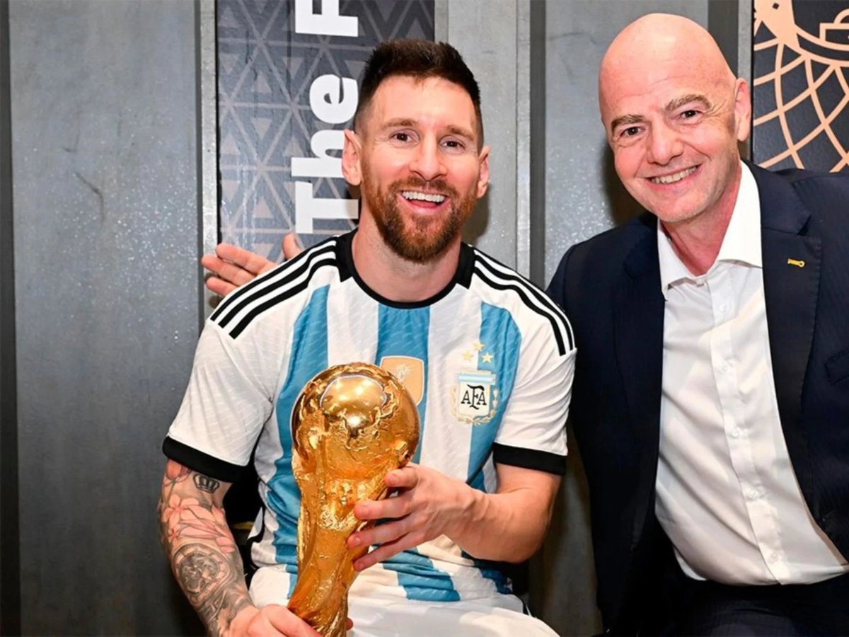 Marcstruch's tweet photo. ¿Quien ha robado más a Egipto?
❤️El Museo de Londres
🔁 Messi e Infantino en el Mundial

#mundialdefútbol2026 #MundialDelFútbol2026 #mundial #argentina #egypt https://t.co/jxUHuZxVGb