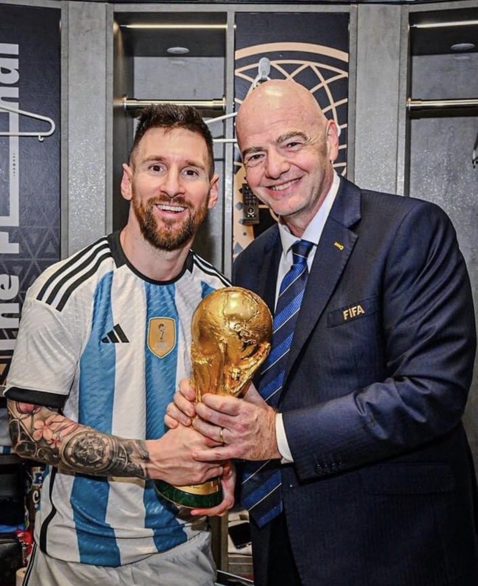 YopCarbon's tweet photo. 4 años después y la misma historia.
Agradézcale al chupa pija de Infantino https://t.co/aDQ64swXZx
