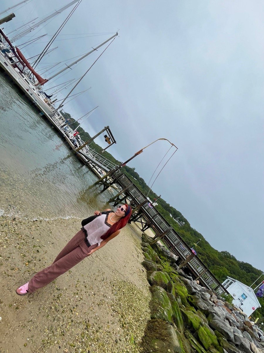 My_Lolita__'s tweet photo. Los Lunes siempre son absorbentes sobre todo después de un informe post viaje.
Pero los Martes saben a calma y mar ✨
Sag Harbor 🧜♀️ #chin #allpa https://t.co/nCMKh804Md