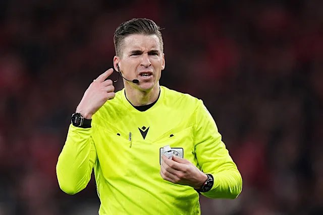 yappeycalo's tweet photo. @FIFAWorldCup A very biased and unjust decision by this man. It felt like FIFA was against Egypt. The FIFA favorites are being favored once again. This World Cup has been a joke. Daylight robbery! https://t.co/aEKAvQzVDG