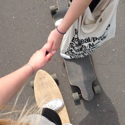 Alexmilky_'s tweet photo. #gnk #Nakahiro #AU

Donde a Aiki le gusta el skate y empieza a ayudar a un Okuto novato, dándose cuenta que tiene mucho talento en eso.

O

Dónde Okuto ve que a Aiki le gusta el skate y le pide que le enseñe, solo para acercarse a el, terminando metido en las carreras ilegales https://t.co/xhajDvuR7K