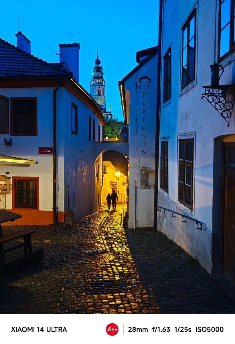 DarleenLisa1's tweet photo. Just wrapped up a 2-day city trip – tried local coffee, walked 5+ miles, and got lost in the old town’s hidden lanes! Best weekend escape ever. https://t.co/qSR0n8yKBV