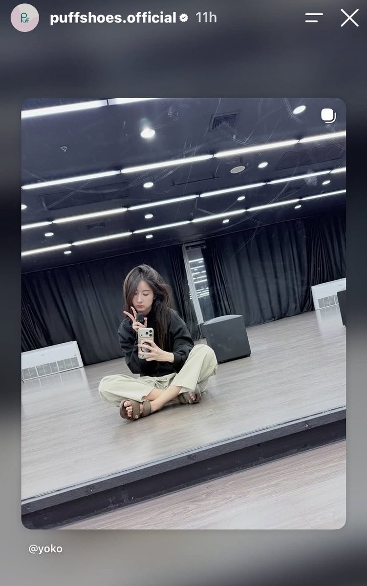 fanatiqueGirl2's tweet photo. Who would’ve thought these sandals would become iconic? 🤭 They made Yoko go viral at the latest ELLE Thailand Fashion Week and organically caught the brand’s attention, resulting in an exclusive campaign with her.
#PuffShoes
#YokoApasra https://t.co/RvE3XUUR3N