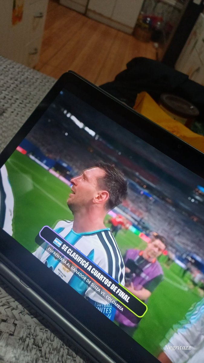 Negritazz29's tweet photo. Si no patalea... no ganan 🤣 https://t.co/db6V5kaIF1