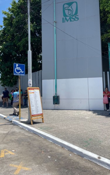 volutainfo's tweet photo. Mejora Ayuntamiento de Veracruz la movilidad y la seguridad vial en inmediaciones del IMSS https://t.co/MVuGRVNfu5 https://t.co/I3136dLi3y
