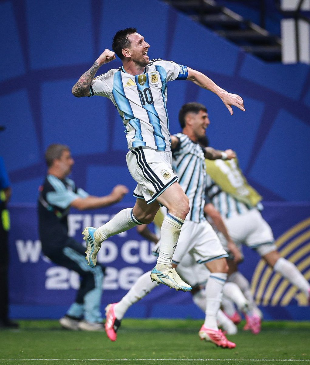 facupietro's tweet photo. El dia que se retire Messi este deporte ya no va a ser lo mismo

Estoy agradecido de por vida de haber sido contemporaneo a este fenomeno https://t.co/tMOhkVAoYB