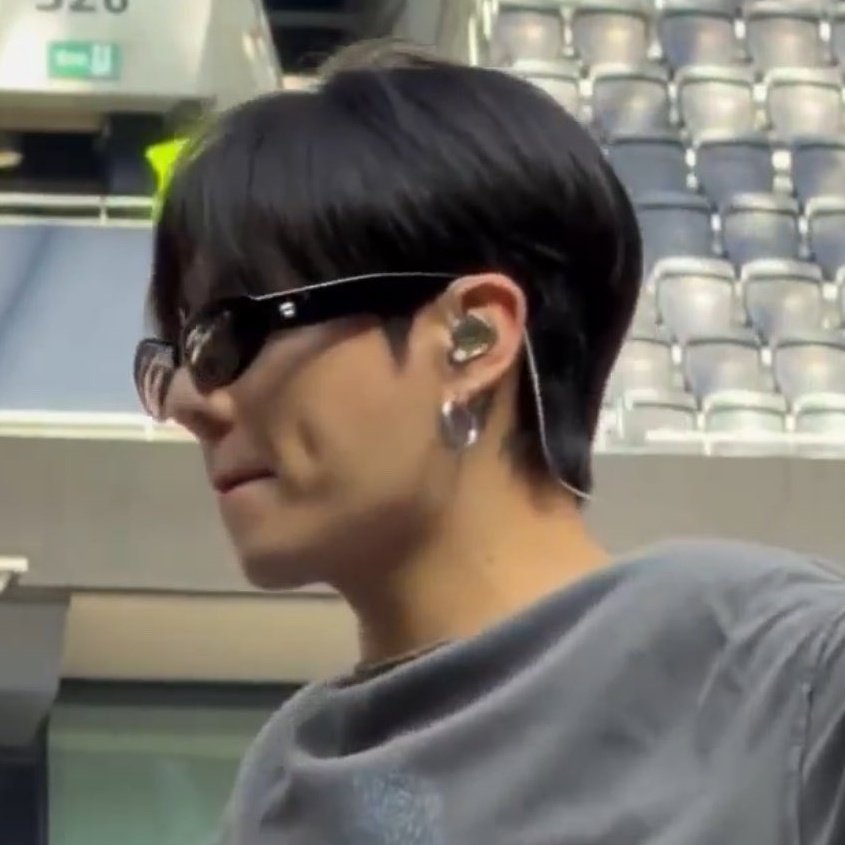 canjuntae's tweet photo. jungkook’s dimple >> https://t.co/DC7ImOownG