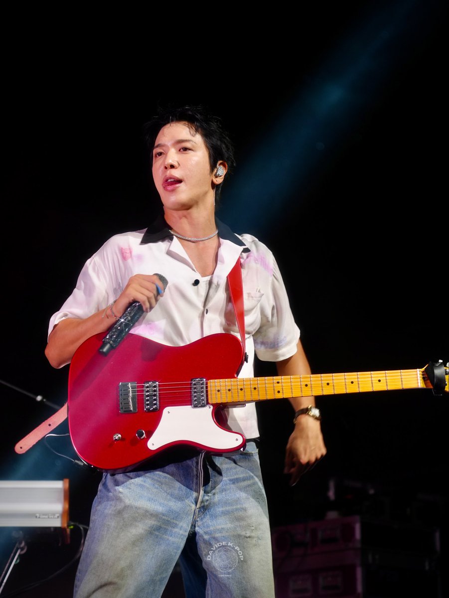 DavideKpop's tweet photo. The Return of K-Rock Royalty: @official_CNBLUE were INCREDIBLE in London! 🇬🇧 🤘 

🎸 Read the full review here: https://t.co/lwKEwAhYYs 

📸 #Yonghwa 2026 CNBLUE LIVE ‘3LOGY’ IN LONDON @JYHeffect 

#CNBLUE #씨엔블루 #3LOGY #CNBLUEinLONDON https://t.co/m3A9f8f7qH
