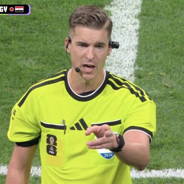 BrahEmma111's tweet photo. Man of the match https://t.co/qb9Wuu9QXL
