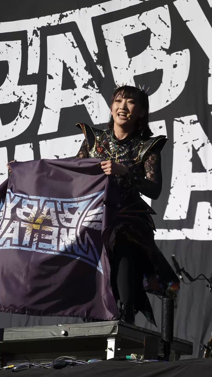 AxRxIMETAL ~ JOE HAHN vs MOMOCUY ❤️🎃 tweet media